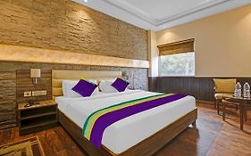 Treebo Premium Arista